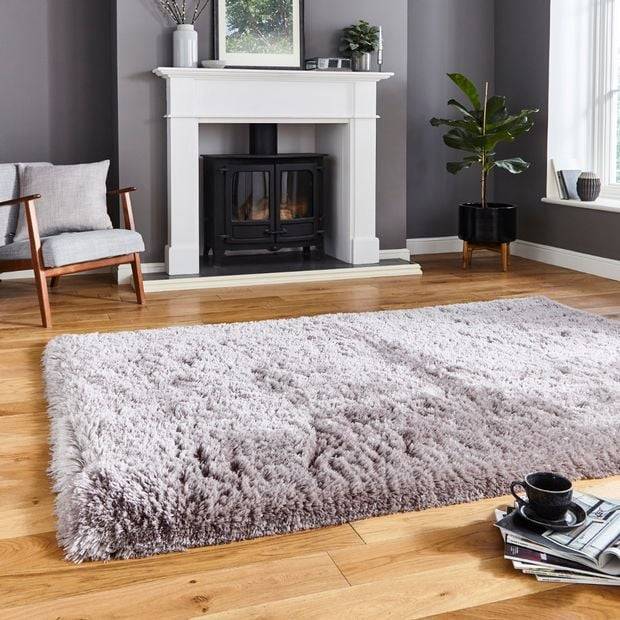 Comment rendre à nouveau moelleux un tapis à poils longs ?