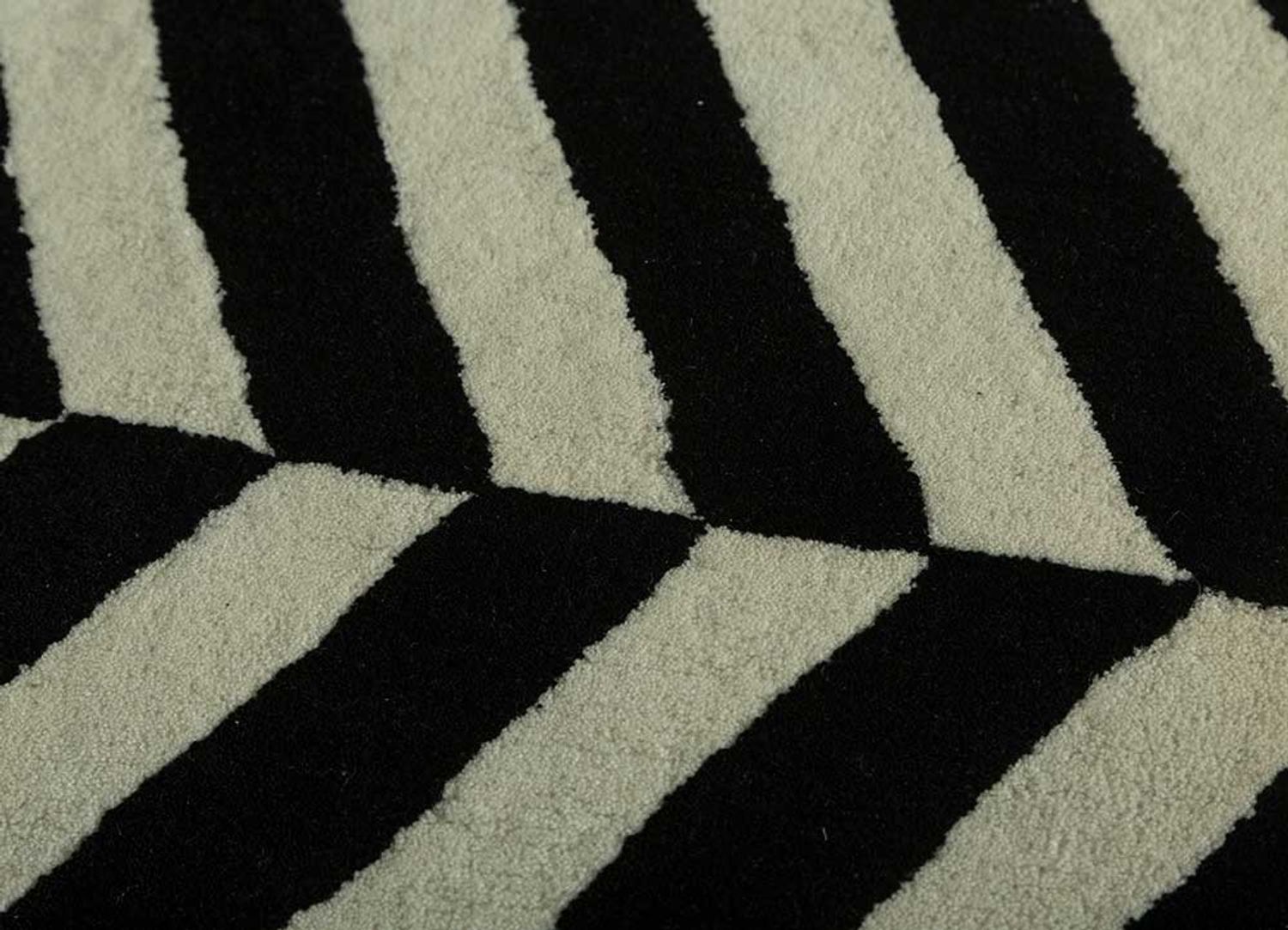 DP02-RUG1136938-270x180