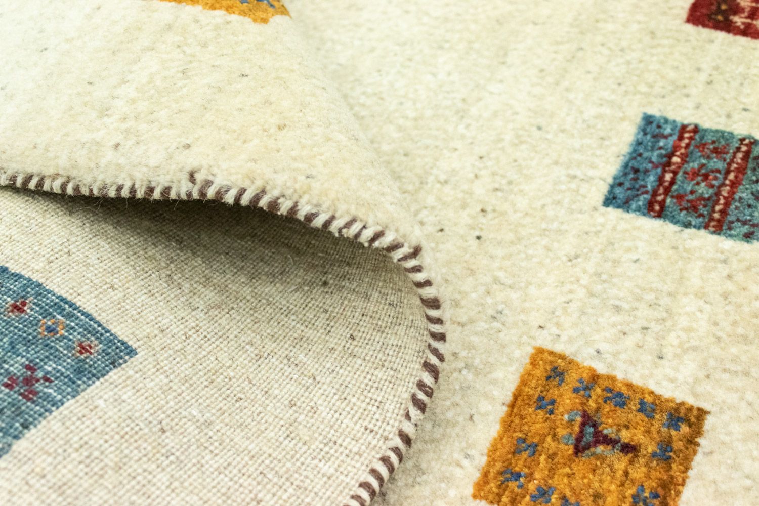 Tapis Gabbeh - Loribaft Persan - 128 x 80 cm - beige