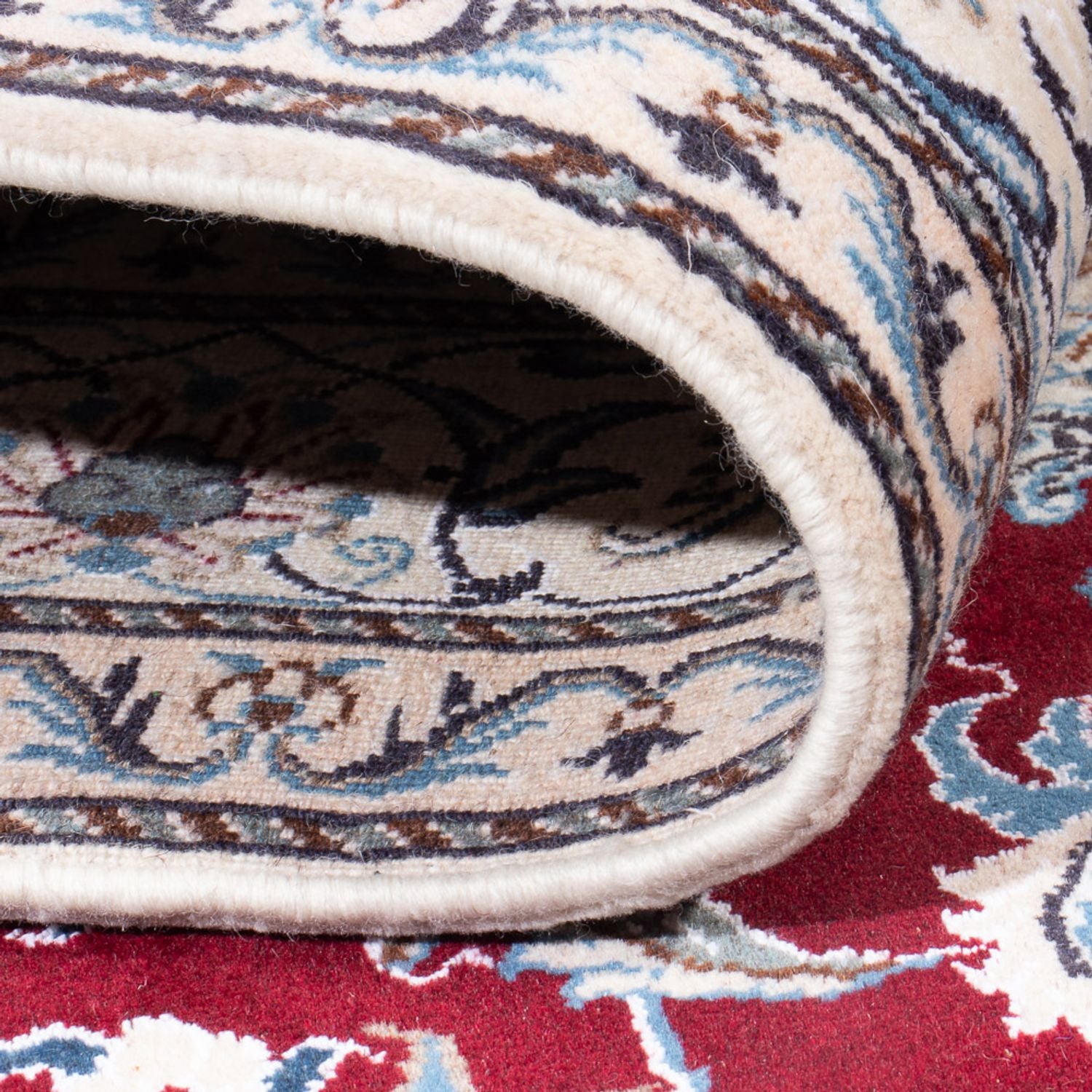 Tapis persan - Nain - 243 x 168 cm - rouge