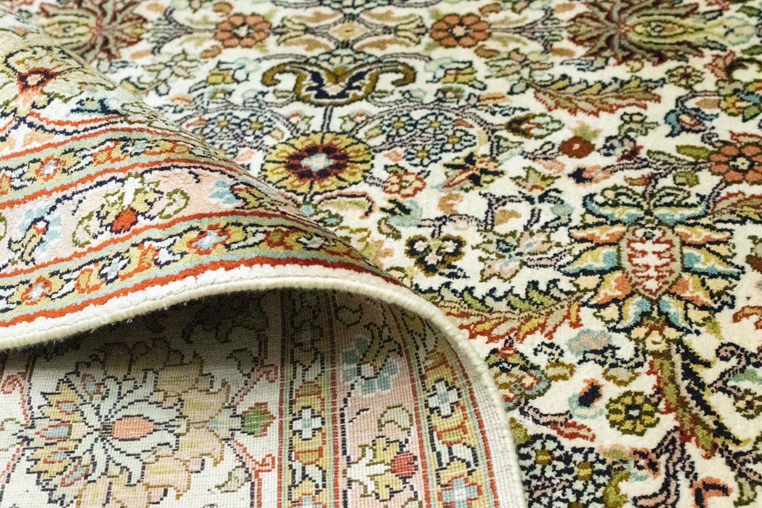 Tapis en soie - Soie du Cachemire - 274 x 184 cm - beige