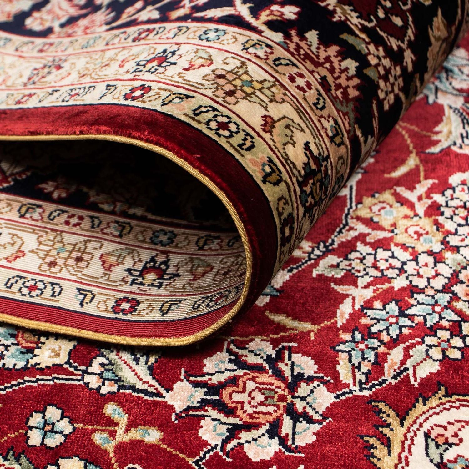 Tapis persan - Ghom - 197 x 133 cm - rouge foncé