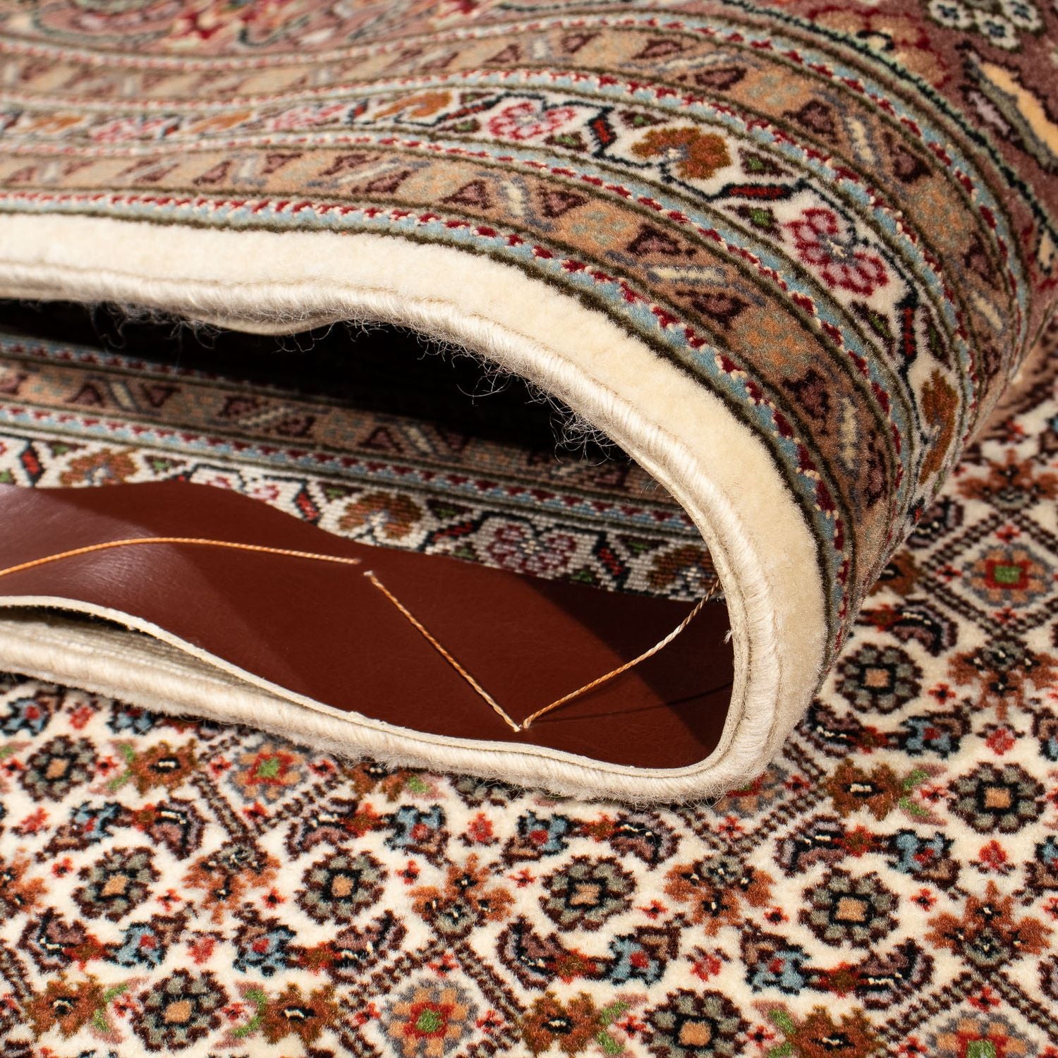Tapis persan - Tabriz - 254 x 205 cm - marron