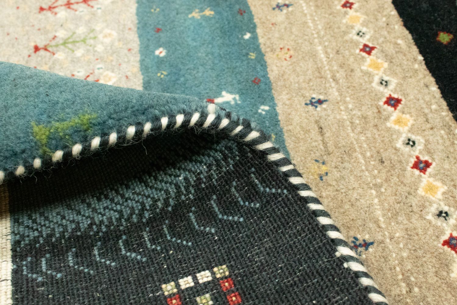 Tapis Gabbeh - Loribaft Persan - 246 x 169 cm - multicolore